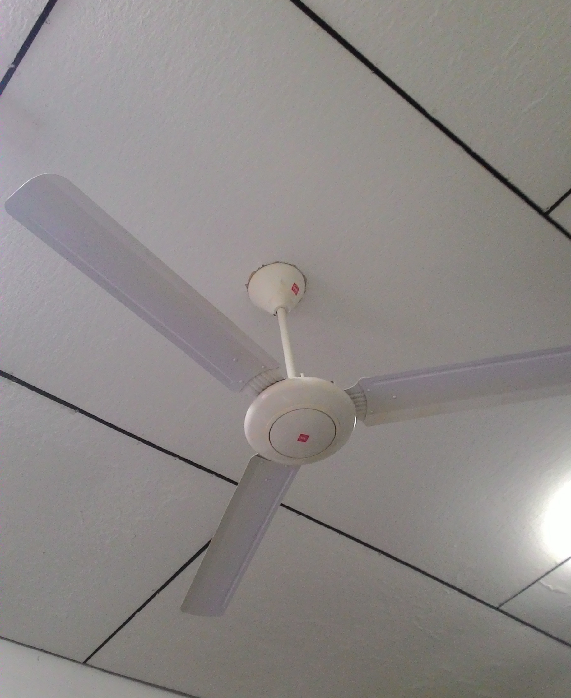 Lessons from fixing a noisy ceiling fan … | While I Live, I Learn